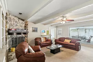 2910 Riata Ln, Houston, TX 77043 - Photo 6