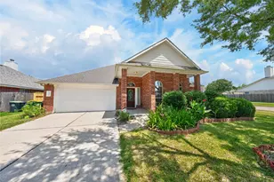 10101 Hidden Falls Dr, Pearland, TX 77584 - Photo 1