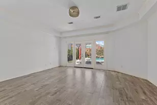 3114 W Autumn Run Cir, Sugar Land, TX 77479 - Photo 8