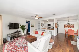 10819 Berry Tree Dr, Houston, TX 77064 - Photo 2