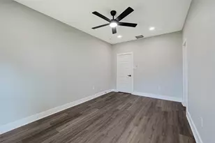 2429 Boss St, La Marque, TX 77568 - Photo 16