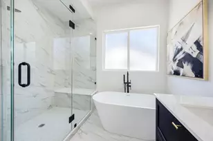 303 Marcella St, Houston, TX 77091 - Photo 4