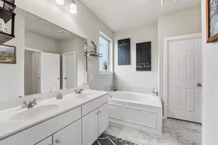 2130 Shellbark Wy, La Marque, TX 77568 - Photo 12