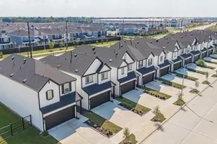 10515 Lancaster Frst Ln, Houston, TX 77051 - Photo 2