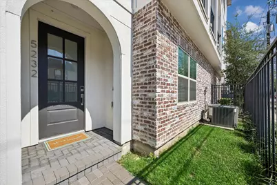 5232 Schuler Street, Houston, TX 77007 - Photo 2