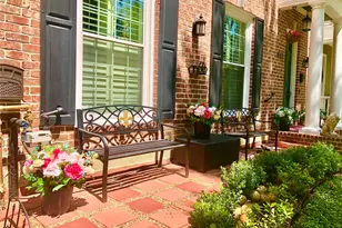 2006 Buffalo Terrace, Houston, TX 77019 - Photo 2