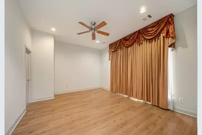 1914 Woodbury Street, Houston, TX 77030 - Photo 14