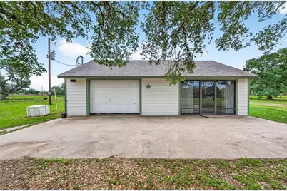 1218 Forest Oak Drive, Altair, TX 77442 - Photo 28