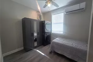 614 35th St, Galveston, TX 77550 - Photo 4