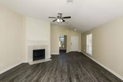 10714 Estelle Cir, Montgomery, TX 77356 - Photo 4