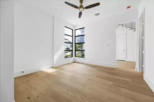 4537 Larch Ln, Bellaire, TX 77401 - Photo 2
