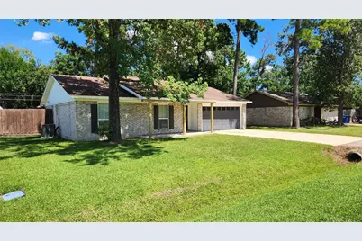 223 Sycamore Drive, Highlands, TX 77562 - Photo 2