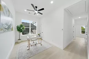 2309 Creston Dr, Houston, TX 77026 - Photo 14