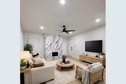 2125 Augusta Drive #74, Houston, TX 77057 - Photo 2