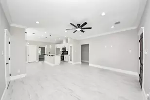 608 Miriam St, Baytown, TX 77520 - Photo 12