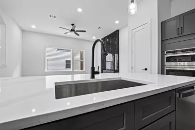1107 Wilson St, Houston, TX 77019 - Photo 10