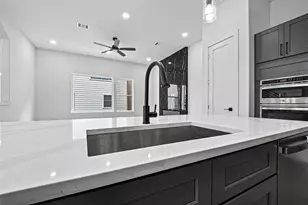 1107 Wilson St, Houston, TX 77019 - Photo 10