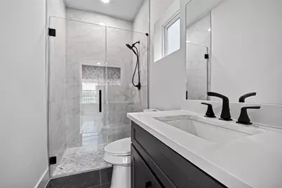 1107 Wilson St, Houston, TX 77019 - Photo 18