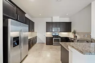 9517 Cedarpost Square St, Houston, TX 77055 - Photo 6