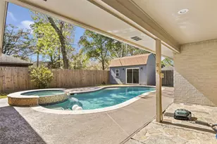 6 Hillcrest St, Dayton, TX 77535 - Photo 4