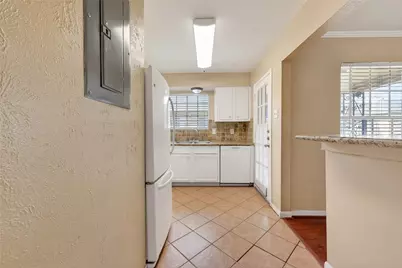 7900 Westheimer Road #112, Houston, TX 77063 - Photo 16