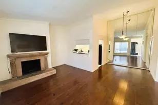 2001 Bering Dr, Houston, TX 77057 - Photo 2