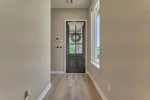384 Mallorn Ln, Montgomery, TX 77316 - Photo 10
