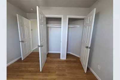 5617 Avenue R 1/2, Galveston, TX 77551 - Photo 10