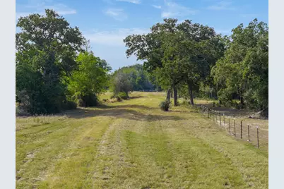 1463 County Road 324, Lincoln, TX 78948 - Photo 8