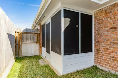 2806 S Peach Hollow Circle, Pearland, TX 77584 - Photo 16