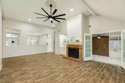 2806 S Peach Hollow Circle, Pearland, TX 77584 - Photo 14