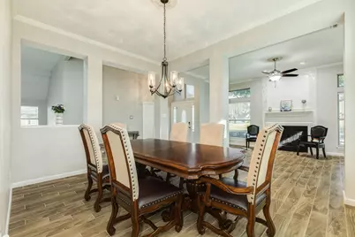 2806 S Peach Hollow Circle, Pearland, TX 77584 - Photo 10