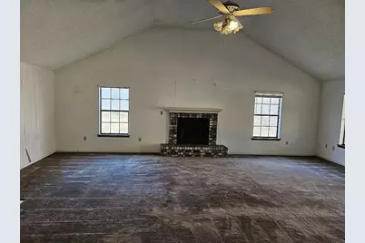 22647 Kelly Drive, Saratoga, TX 77585 - Photo 8