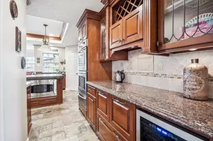 1502 Adkins Rd, Houston, TX 77055 - Photo 8