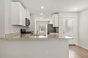 10360 Sweetwater Creek Dr, Cleveland, TX 77328 - Photo 2