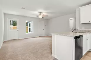 10360 Sweetwater Creek Dr, Cleveland, TX 77328 - Photo 8