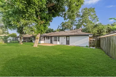8231 Garden Parks Drive, Houston, TX 77075 - Photo 30