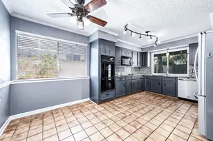 15923 Dunmoor Dr, Houston, TX 77059 - Photo 10