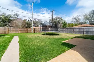 542 Sycamore St, Lake Jackson, TX 77566 - Photo 20