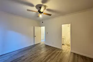 6500 Harbor Town Dr, Houston, TX 77036 - Photo 10