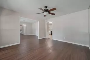 13714 Hambleton Cir, Houston, TX 77069 - Photo 8