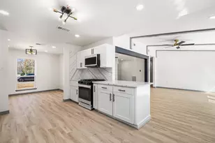 6646 Bayou View Dr, Houston, TX 77091 - Photo 12