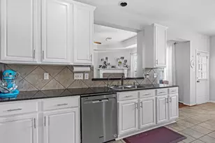 2507 Stonebury Ln, Sugar Land, TX 77479 - Photo 10