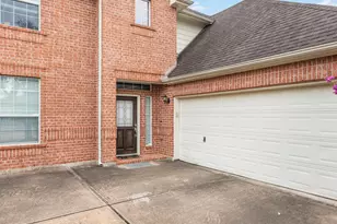 2507 Stonebury Ln, Sugar Land, TX 77479 - Photo 4