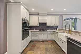 10933 Lake Forest Dr, Conroe, TX 77384 - Photo 14