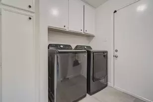 9614 Springmont Dr, Houston, TX 77080 - Photo 34