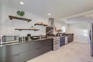 9614 Springmont Dr, Houston, TX 77080 - Photo 6