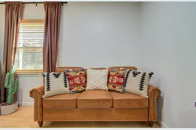 9614 Springmont Drive, Houston, TX 77080 - Photo 14