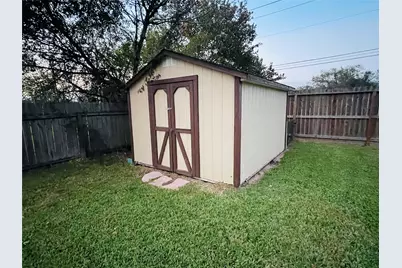 1225 Clover Drive, Angleton, TX 77515 - Photo 14