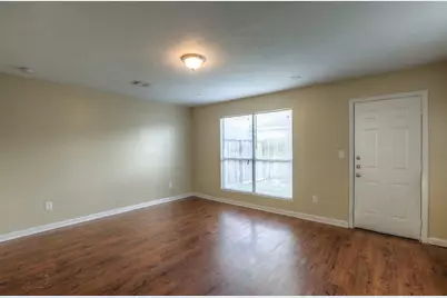 10603 Pine Landing Drive #B, Houston, TX 77088 - Photo 6